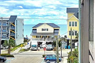 Image de Beach Dreams – Steps to the Beach-Free Tickets-Walk to Garden City Pier
