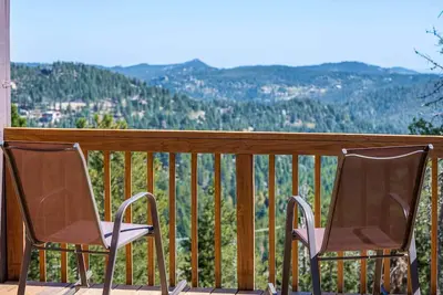 Image de 5 Bedroom Whole Home with Mountain Views