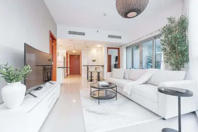 Well-furnished 3 Bedroom in Park Towers, Difc