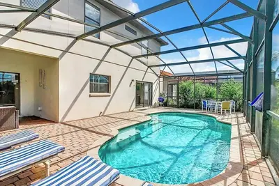Image de Coco Villa – Stay for 10 w\/ Resort-style Amenities, Game Room & Pool