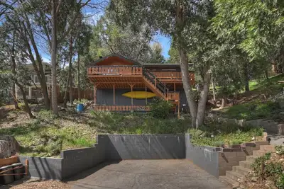 Image de The Lazy Bear Cabin - For 6!