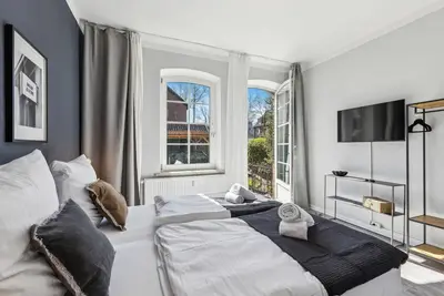 Image de Old building apartment | 4 rooms | Netflix | balcony | central