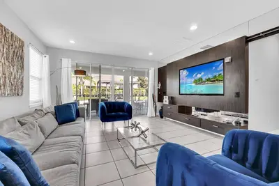 Image de Last Minute Disney! Private Pool, Hot Tub, Game Room & Themed Bedrooms. Book Now! #110837