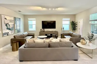 Image de Last Minute Disney Getaway! Private Pool & Themed Bedrooms. Book Now! #128705