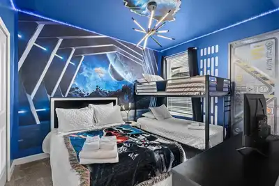 Image de Disney! Private Pool, Hot Tub, Game Room & Themed Bedrooms. Book Now! #Cg788