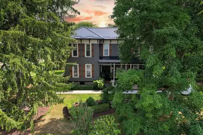 Image de Chateau in the 'Burg - Located in the Heart of Ohio's Amish Country