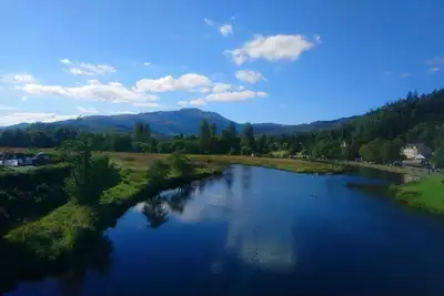 Image de Idyllic Waterside Penthouse in Callander
