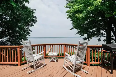Image de Bear Lake Dog-Friendly Home w Frontage, Dock