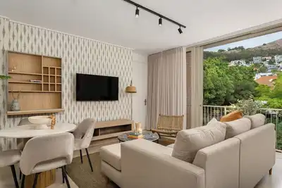 Luxury Green Point Apartment