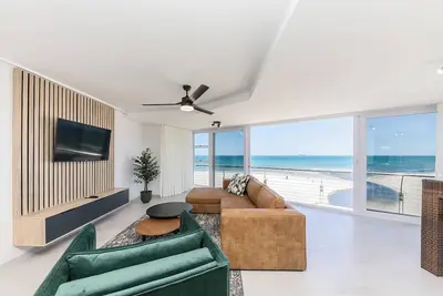 Lagoon Beach Retreat | Ocean Views | Communal Pool