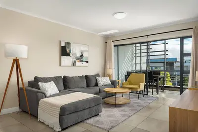 Image de Modern Century City 2 bed | Communal Pool + Braai