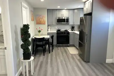 Image de New re-Model Fantastic 2-Bdrm NorthEnd Beach Block