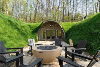 Image de K-Town's Hobbit House - High Class, Underground