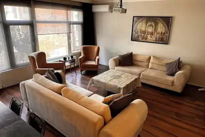 2-bedroom apartment in enchanting Istanbul with WiFi, Ac