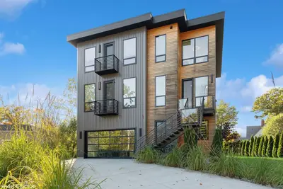 Image de Welcome to Harbor Hill with Lake Michigan views, in Benton Harbor/St Joseph, Mi