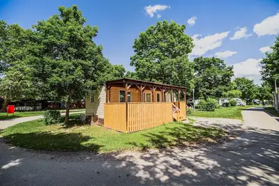 Three Bedroom Mobile Home with Lake View (owner 3)