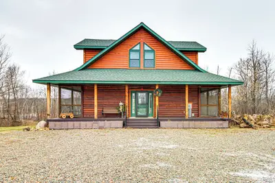 Image de Fish, Swim, Ski: Lakefront Mora Home on 2 Acres!