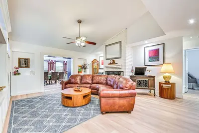 Image de Spacious Family Home w/ Fenced Yard in Dfw Area