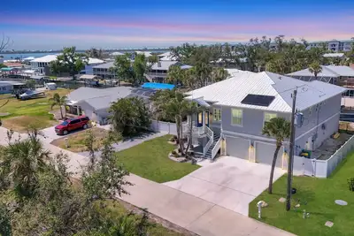 Image de Waterfront Paradise in Englewood, Fl – Bring Your Boat and Fishing Rods!