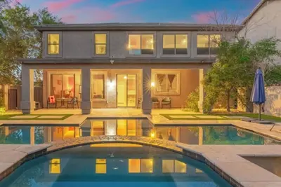 Image de Massive Heated Pool/4bed/Game Room Ac, WiFi in fantastic Phoenix.