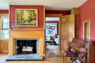 Image de Fingerlakes 5-bedroom farm with goats & chickens