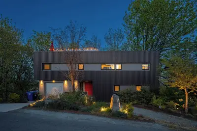 Image de Modern 3br Retreat w/ Rooftop Hot Tub, Firepit & City Views