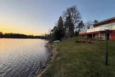Image de Waterfront Guesthouse with Private Dock & Rowboat