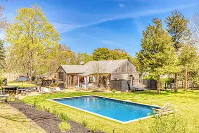 Image de Designer Cottage in East Hampton near beach, bay and town!