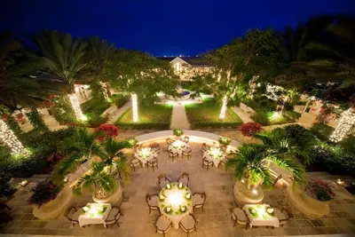 Image de The Palms, 2-Bedroom Deluxe Oceanfront Suite, Free Parking & Beach Access