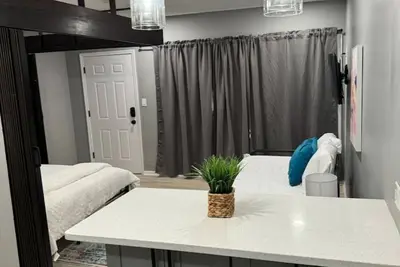 Image de Cozy & Modern Retreat-Minutes from O'Hare Airport!