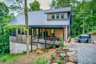 Image de Three Bears Retreat at MontEagle: Hot tub, Outdoor Fireplace, Firepit, 3 Kings!