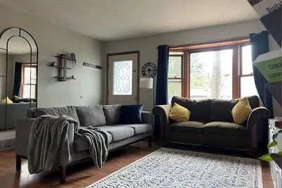 Image de Cozy 3-bedroom house with a pool. Close to Spac, Track and Downtown