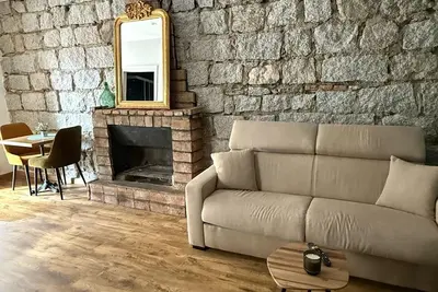 Image de « Caseddu » Petite Maison En Pierre
