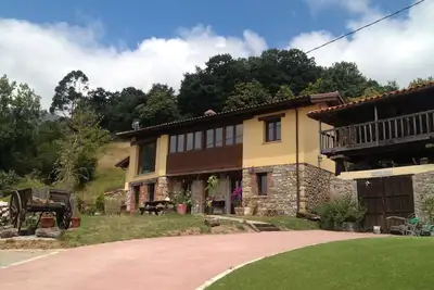 Image de Petite maison \"Casa Con Impresionantes Vistas\" avec vue sur la montagne, piscine privée et Wi-Fi