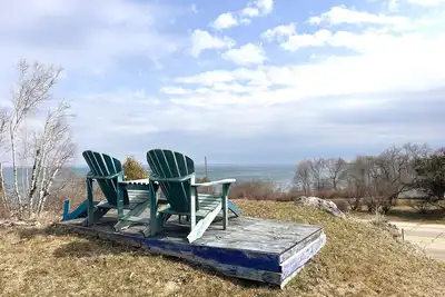Image de Sunshine Perch in Downtown St. Ignace