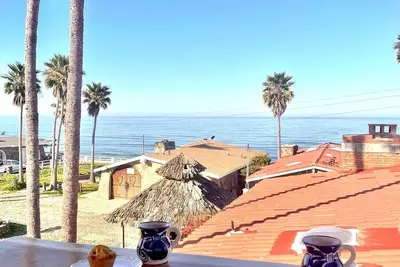 Image de Cozy Rustic Boutique 1br wLoft Ocean Views Steps to Beach