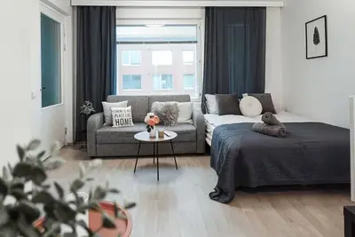 Image de Cozy Studio, Free Parking | 2 Min to Airport & Spa
