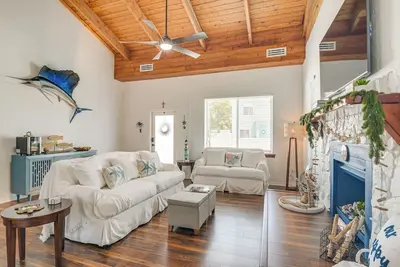 Image de 1 Mi to Key Largo Marina: Coastal Home w/ Hot Tub!