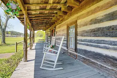 Image de 6 Mi to Scottsboro: Apt w/ Furnished Porch