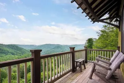 Image de 5 Min to Hatley Pointe~Hot Tub~Games~Dog Friendly