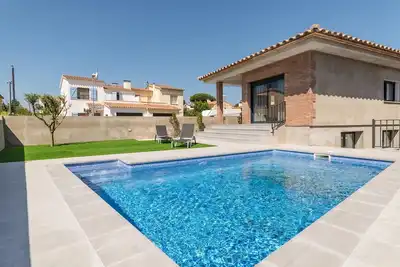 Image de Villa moderne avec beau jardin