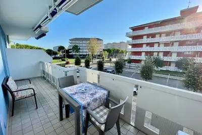 Image de Appartement lumineux en bord de plage avec un joli balcon