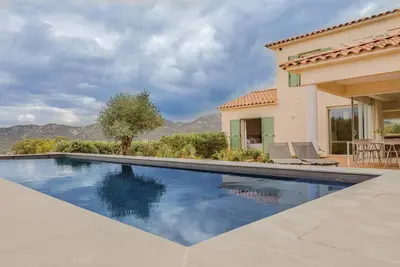 Image de Villa de standing, très jolie vue mer, entièrement climatisée\npiscine chauffée