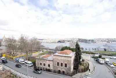 Image de Stunning New Balat Water Front Pad + Hamam! #383