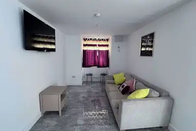 Image de Charming 1-bedroom with private bathroom in a shared apartment