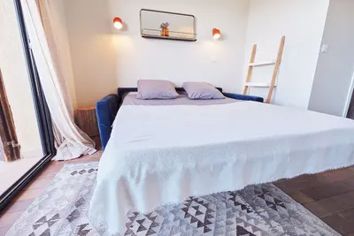 Image de Studio avec terrasse vue mer au coeur du village de Lumio