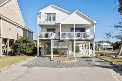 Image de TipSea Turtle / 2930 E Beach Drive- Coastal Vacation Resorts