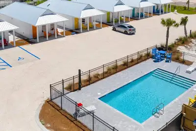 Image de Cape Cottages - 2 Cottages, Pet Friendly, Pool, Dedicated Beach and Bay Access