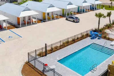 Image de Cape Cottages 3 Homes, Pet Friendly, Pool, Short 2 Min to Beach-Beach Bay Access
