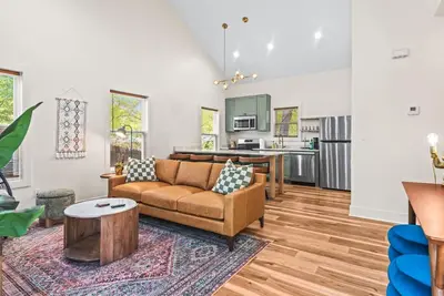 Image de Hot Tub | Pet-Friendly | The Beacon Retreat